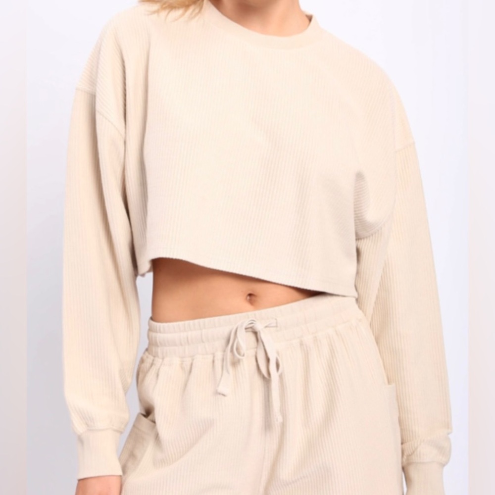 Mono B Cropped Long Sleeve Sweatshirt Size Large